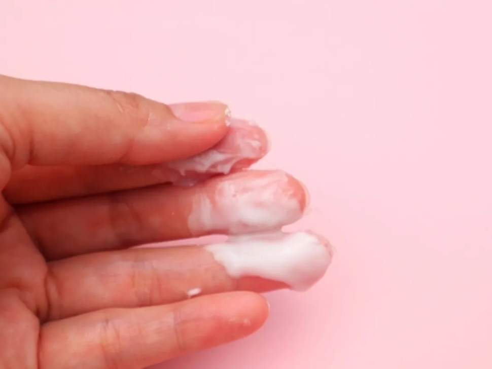 White Discharge (Leucorrhea): Causes, Symptoms & Treatment